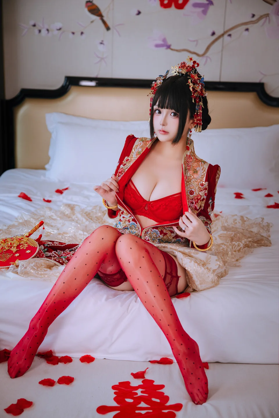 日奈娇 - 洞房花烛 [190P,5V-1.69GB]  tg@simisebaisi 【丝足阁】032.webp